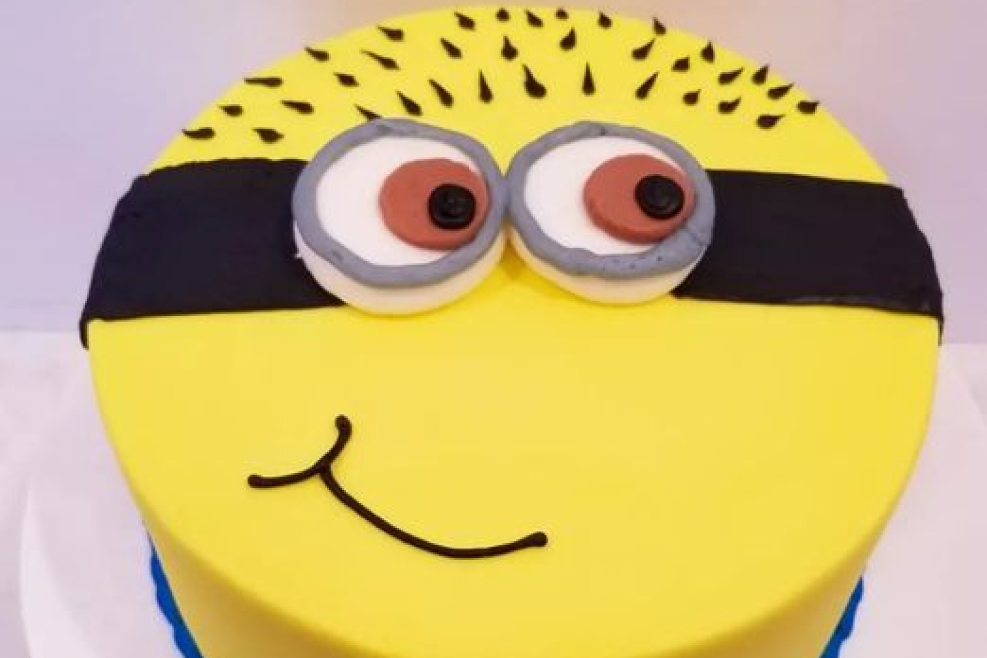 Minion Cake